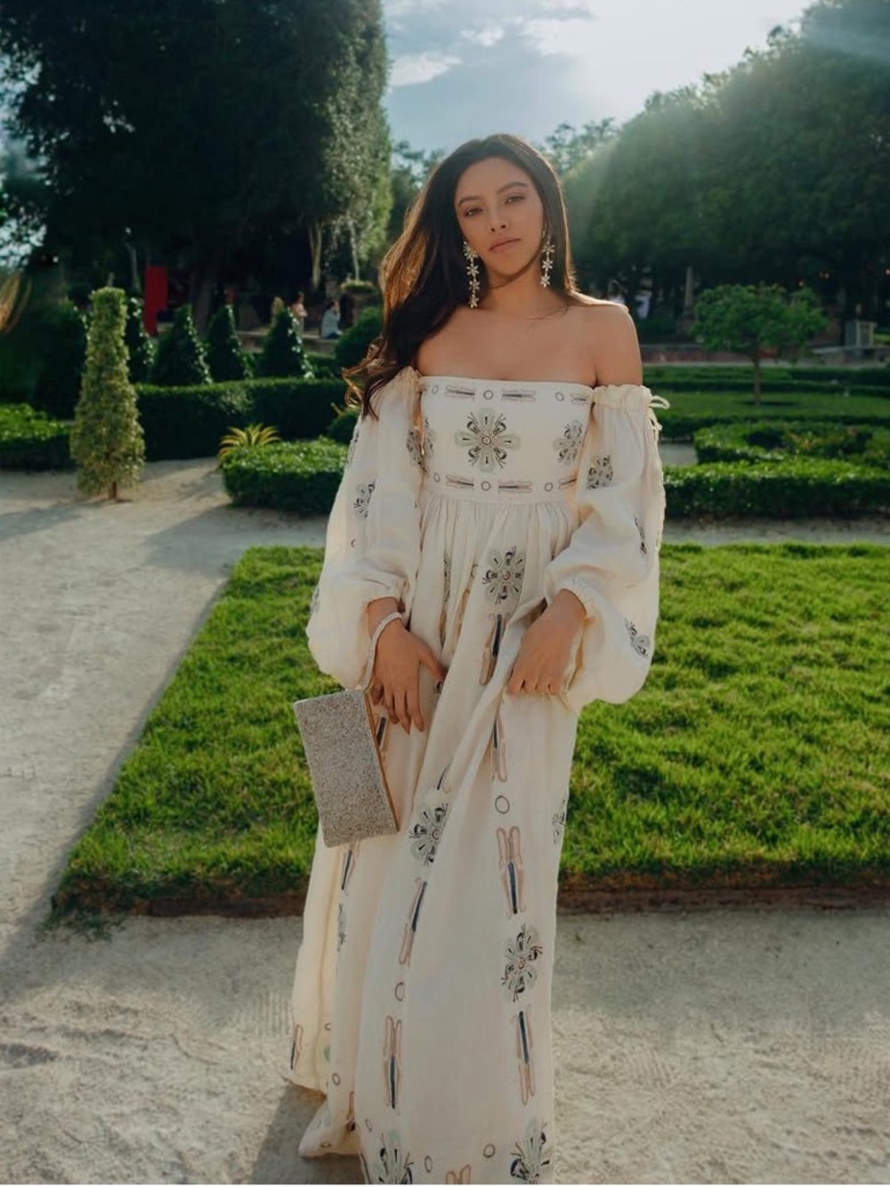 Agua by Agua Bendita Alheli Chivas Embroidered Linen Puff Sleeve Maxi Dress - Picture 2 of 11